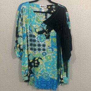 We Be Bop Pull Over V-Neck Tunic Style Blouse          size 1X